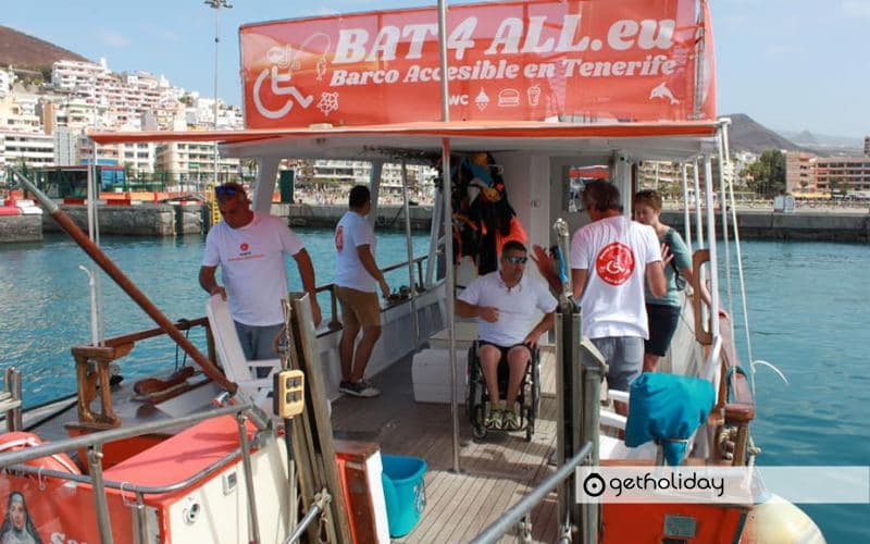 Whale watching on an accessible boat — Experience photographs 2