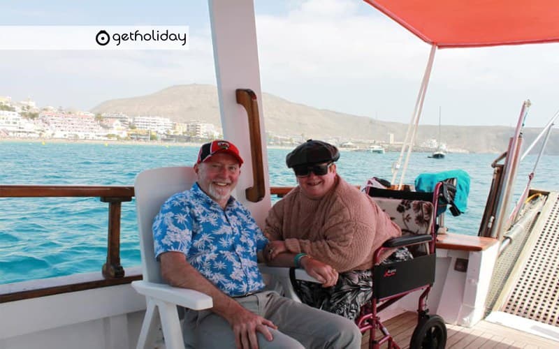 Whale watching on an accessible boat — Experience photographs 3