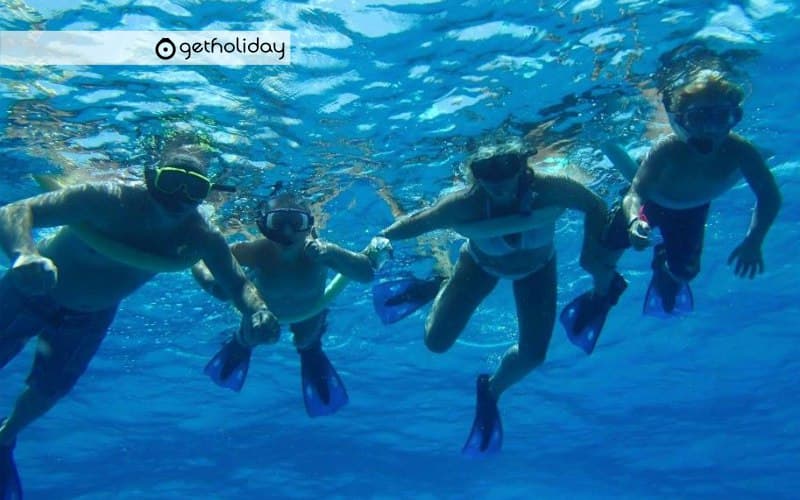 Snorkelling to see the remains of volcanoes — Experience photographs 6