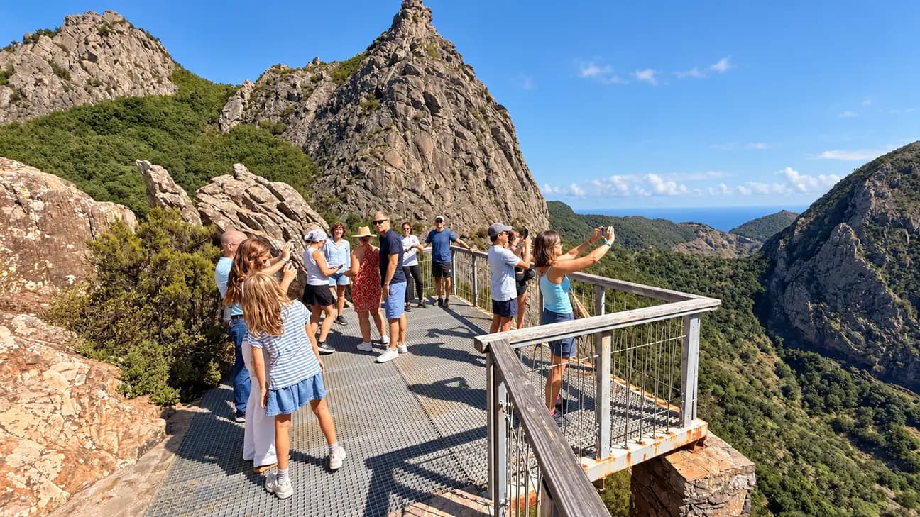 La Gomera small-group guided day trip — maximum 18 guests